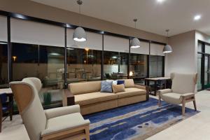 TownePlace Suites by Marriott San Diego Central - Delightful Dining Options