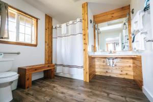 View Crest Lodge - Outdoor Facilities and Features