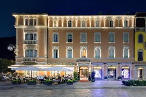 View Lake Como - Nearby Attractions