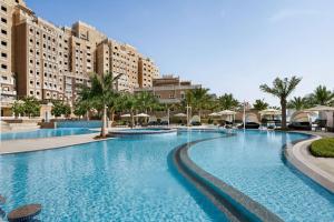Wyndham Residences The Palm - Staff and Services