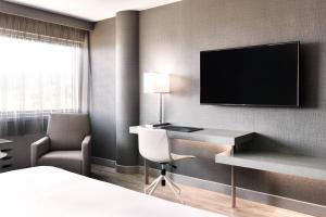 AC Hotel by Marriott Pleasanton - Special Features