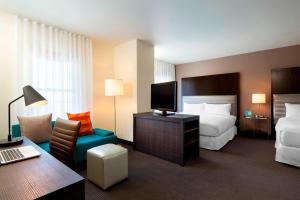 Aloft Silicon Valley - Dining and Entertainment Choices