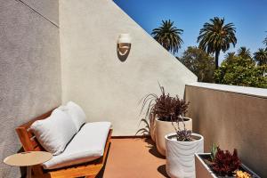 Alsace LA - Booking Process and Discounts