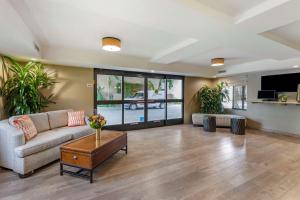 Best Western Plus Anaheim Inn - Booking Information