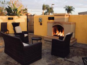 Best Western Plus Arrowhead Hotel - Nearby Attractions