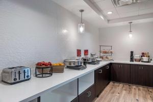 Best Western Plus Desert View Inn & Suites - Seamless Reservation and Payment Process