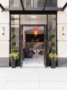 Broadway Plaza Hotel - Nearby Attractions