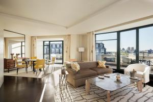 Cheval Blanc Paris & Dior Spa Cheval Blanc Paris - Frequently Asked Questions