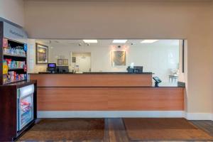 Comfort Suites Victorville-Hesperia - Policies and House Rules