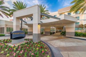Courtyard by Marriott Santa Ana Orange County - Nearby Attractions and Activities