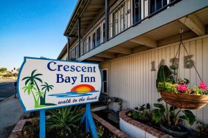 Crescent Bay Inn - Policies and Booking