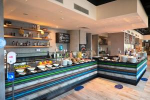 Days Hotel By Wyndham Dubai Deira - Languages and Cultural Considerations