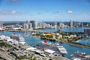DoubleTree by Hilton Grand Hotel Biscayne Bay - Policies and Check-in/Out