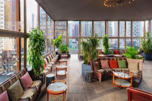 Dream Midtown, by Hyatt - Booking Information and Tips
