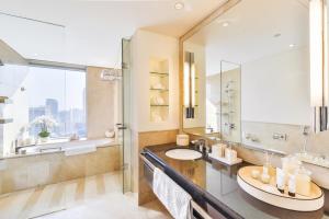 Emaar Residences Dubai Marina by Qstay - Formerly Address Dubai Marina - Questions About Your Stay