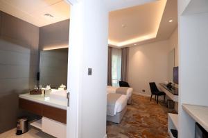 Estay Hotel - Nearby Attractions