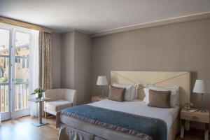 Grand Hotel Portovenere - Booking and Contact Details