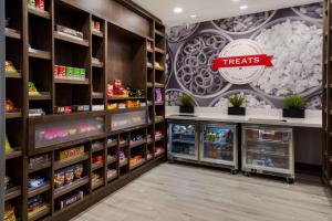 Hampton Inn Concord - Booking Options