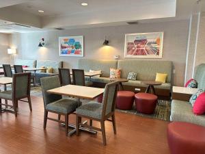 Hampton Inn & Suites Lathrop - Getting There and Parking