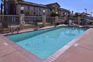 Hampton Inn & Suites Woodland-Sacramento Area - Additional Information