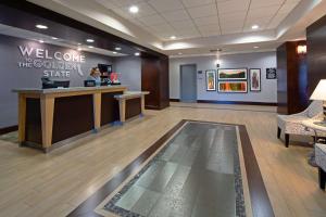 Hampton Inn Visalia - Frequently Asked Questions