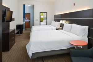 Holiday Inn Express Madera, an IHG Hotel - Booking and Additional Information