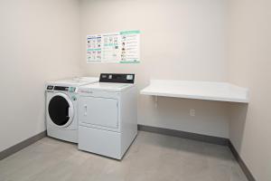 Holiday Inn Express & Suites - Valencia - Santa Clarita, an IHG Hotel - Frequently Asked Questions