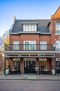 Hotel Aalsmeer - Accessibility and Languages