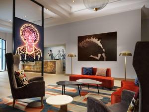Hotel Zessa Santa Ana, a DoubleTree by Hilton - Booking and Policy Information