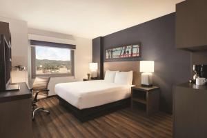 Hyatt House Emeryville - Accessibility and Pets