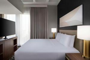 Hyatt House LAX Century Blvd - Exceptional Cleanliness