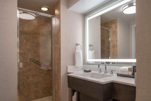 Hyatt Regency Orlando International Airport Hotel - Additional Guest Information