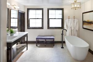 Kenwood Inn & Spa - Spa Services and Treatments