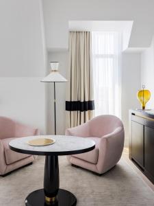 Kimpton - St Honoré Paris, an IHG Hotel - Transportation and Airport Accessibility