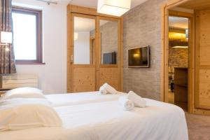 Koh-I Nor Residence by Les Etincelles - Ski Access and Nearby Attractions