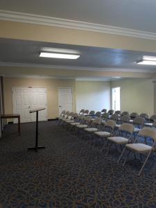Mid City Inn & Suites Pico Rivera - Room Types and Booking