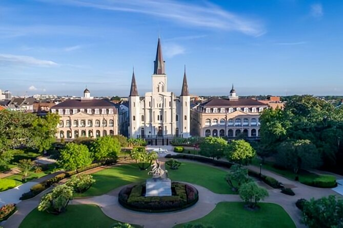 New Orleans French Quarter Private Walking Tour With a Guide - Indulging in the Culinary Scene