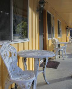 Redwood Suites - Nearby Attractions