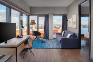 Residence Inn by Marriott Amsterdam Houthavens - The Sum Up