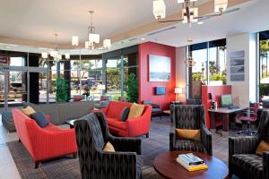 Residence Inn by Marriott Los Angeles LAX/Century Boulevard - Multilingual Services