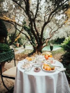 Secret Gardens - Serene Atmosphere
