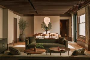 Sonder The Winfield - Check-in/Check-out