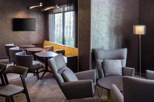 SpringHill Suites Bakersfield - Policies and Procedures