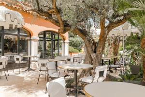 The Bastide of Saint Tropez - Accessibility and Services