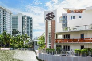 The Gates Hotel South Beach - a Doubletree by Hilton - Hotel Ratings and Reviews