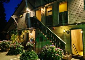 The North Shore Inn - Policies and Check-in/Check-out