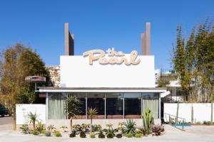 The Pearl Hotel - Transportation and Accessibility