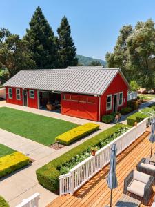 The Setting Inn Napa Valley - Peaceful Surroundings