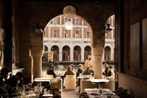 The Venice Venice Hotel - Policies and Additional Information