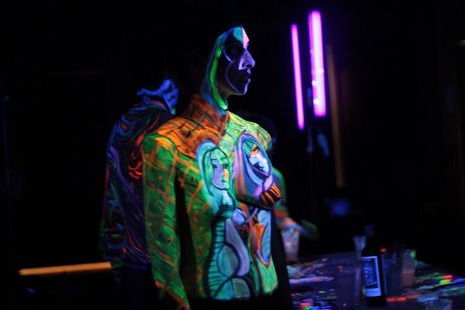 UV Body Painting Experience for Couples in Brooklyn - Preparing for the UV Body Painting